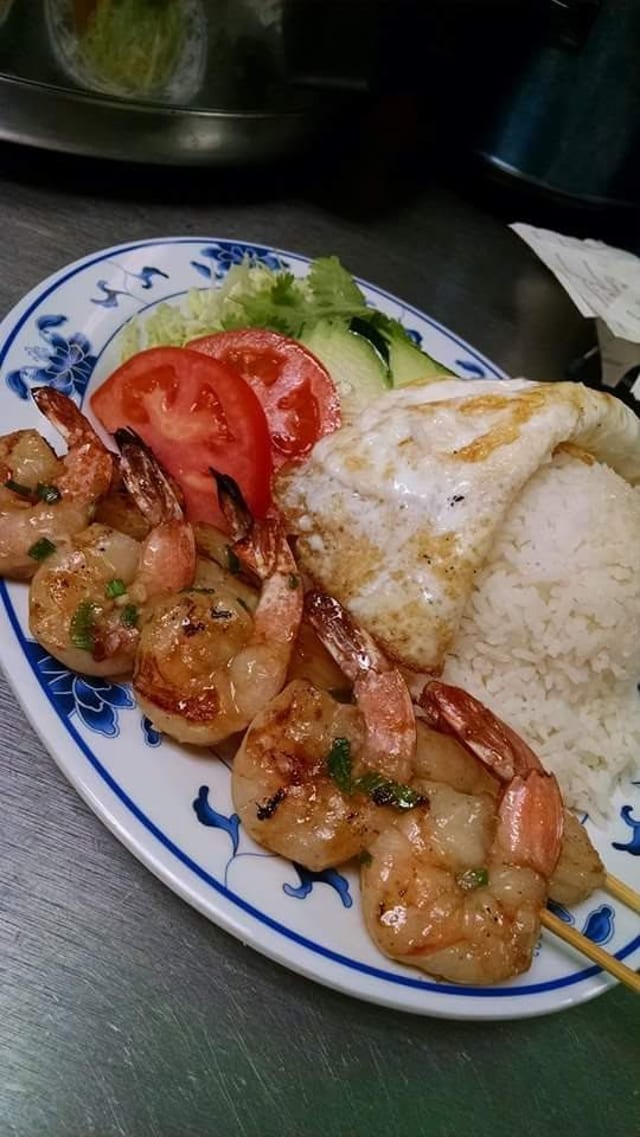 Grilled Shrimp (Tom Nuong).